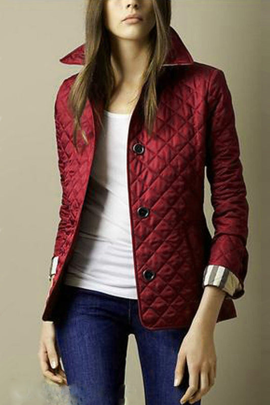 Sienna | Leichte Damen-Winterpufferjacke mit klassischen Knöpfen 0