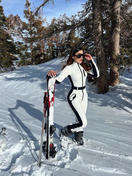 SnowLuxe – Anspruchsvolles und gemütliches Damen-Winterski-Outfit mit schmeichelndem Taillengürtel 0