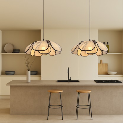 Solyra | Künstlerische Hängelampe aus Holz mit Blumenmotiv 2