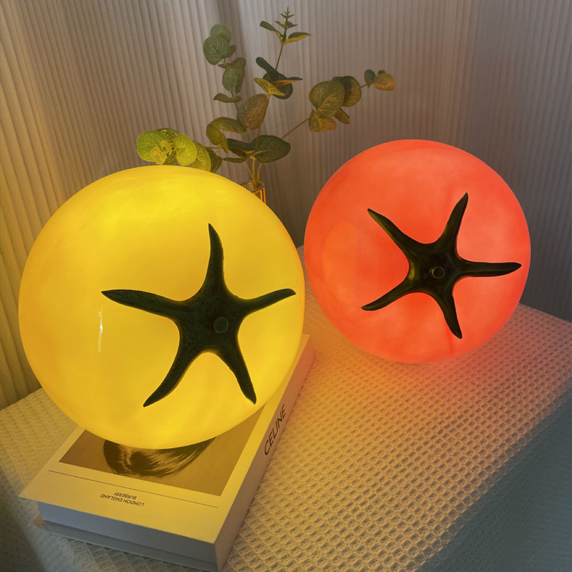 Statuenhaft | Dekorative Tomaten-Tischlampe 3