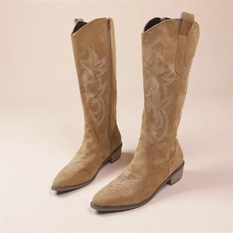 Stilvolle Damen Cowboy-Stiefel aus Wildleder mit Blockabsatz und Stickerei – Elegante Boho-Stiefel für modebewusste Frauen 5