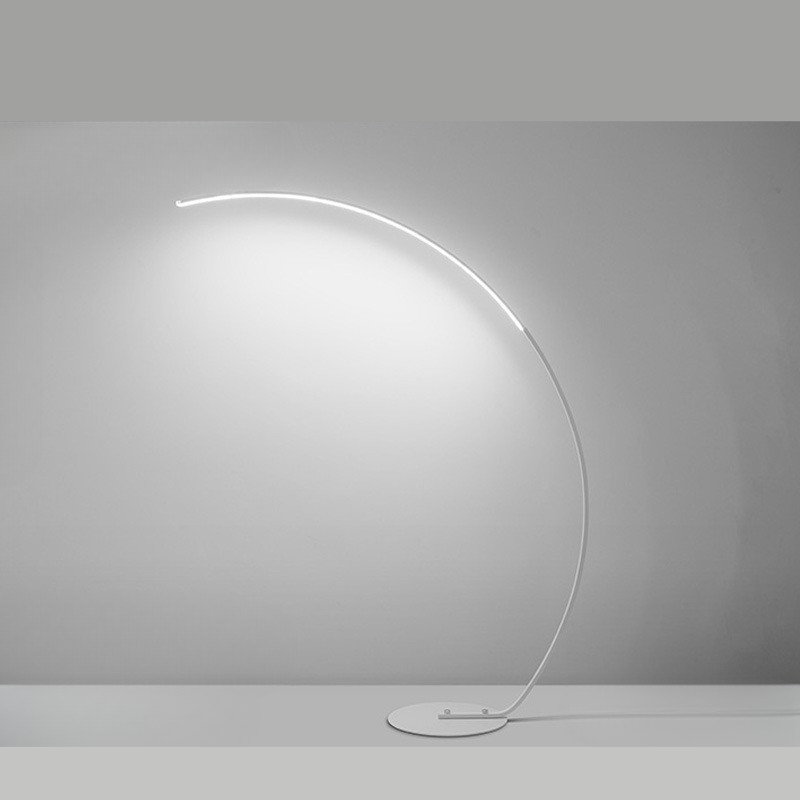 SwitchLume – LED-Stehleuchte mit Fußschalter 9
