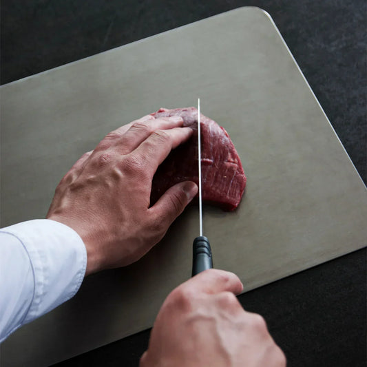 DauerBrett – Durable kitchen board made of titanium