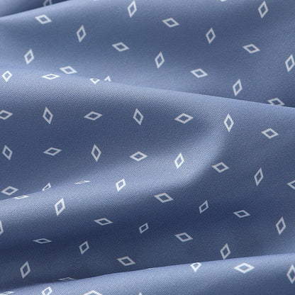 Traditionelles bayerisches Dirndlkleid mit Schürze 5