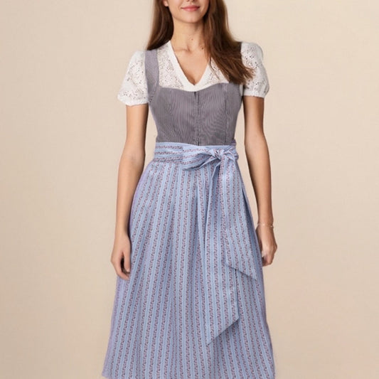 Traditionelles bayerisches Dirndlkleid mit gestreifter Schürze 0