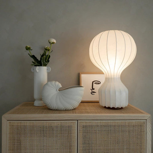 Velith | Moderne Tischlampe aus Wabi-Sabi-Seide im japanischen Stil 0