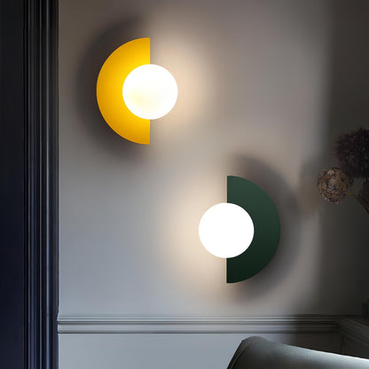 Vionis | Halbrunde Wandleuchte im nordischen Stil für minimalistische Eleganz 4