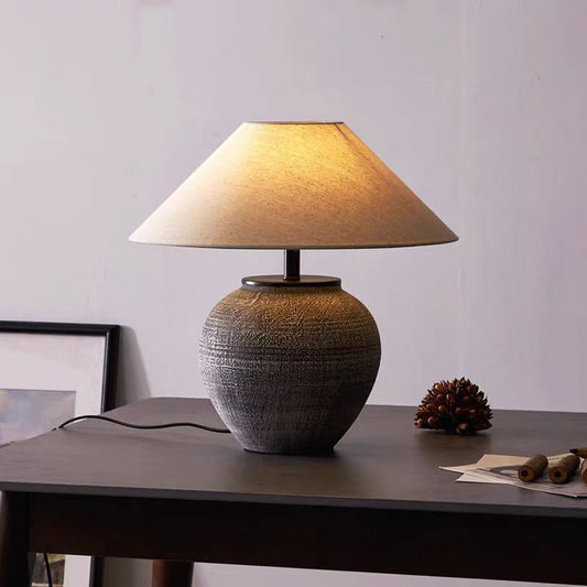 Vyntra | Vintage-inspirierte Keramik-Tischlampe 0