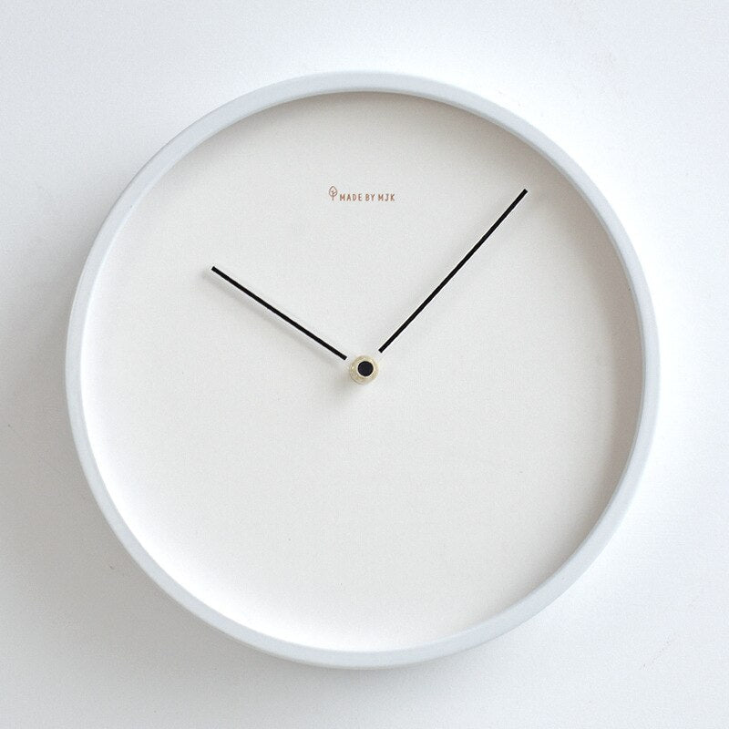Wanduhr Modern aus Holz im Skandinavischen Design – Minimalistische 30 cm Uhr mit Weißem Zifferblatt und Schwarz für Stilvolles Wohnen 5