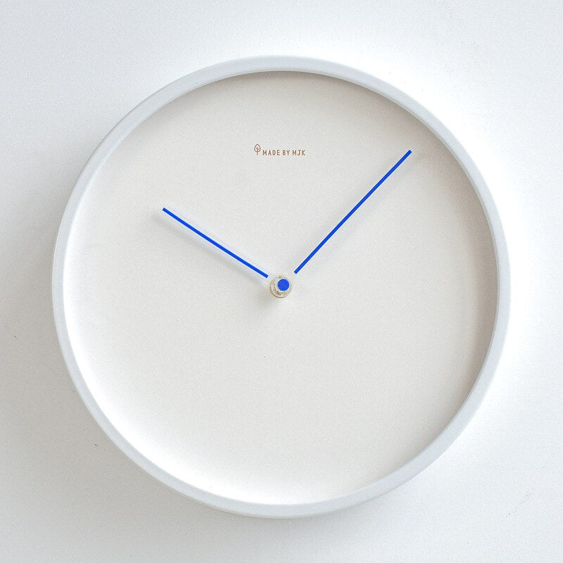 Wanduhr Modern aus Holz im Skandinavischen Design – Minimalistische 30 cm Uhr mit Weißem Zifferblatt und Schwarz für Stilvolles Wohnen 7