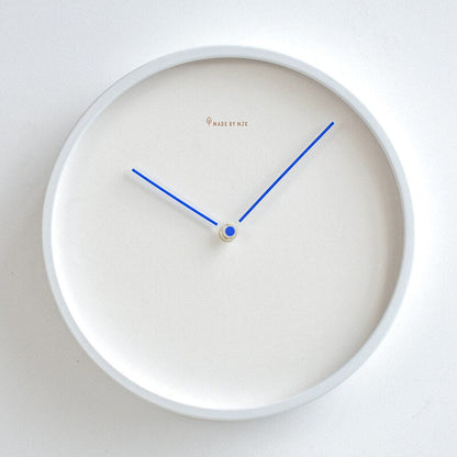 Wanduhr Modern aus Holz im Skandinavischen Design – Minimalistische 30 cm Uhr mit Weißem Zifferblatt und Schwarz für Stilvolles Wohnen 7