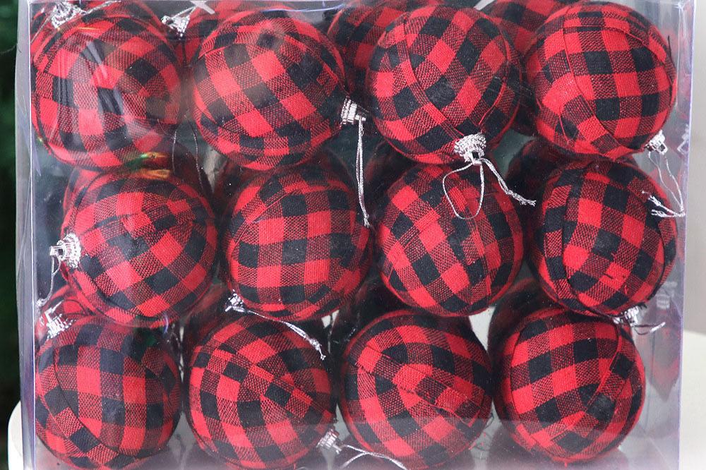 Weihnachtskugeln Set aus 6 oder 24 Stück – Rustikale Christbaumkugeln aus Plaid-Stoff für eine Gemütliche Weihnachtsdekoration 2