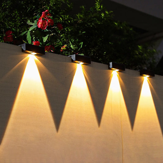 Wetterfeste Solar-Außenbeleuchtung mit Intelligenten Lichtsensor – Außenleuchten für Haus und Garten, Schwarz, IP65 0