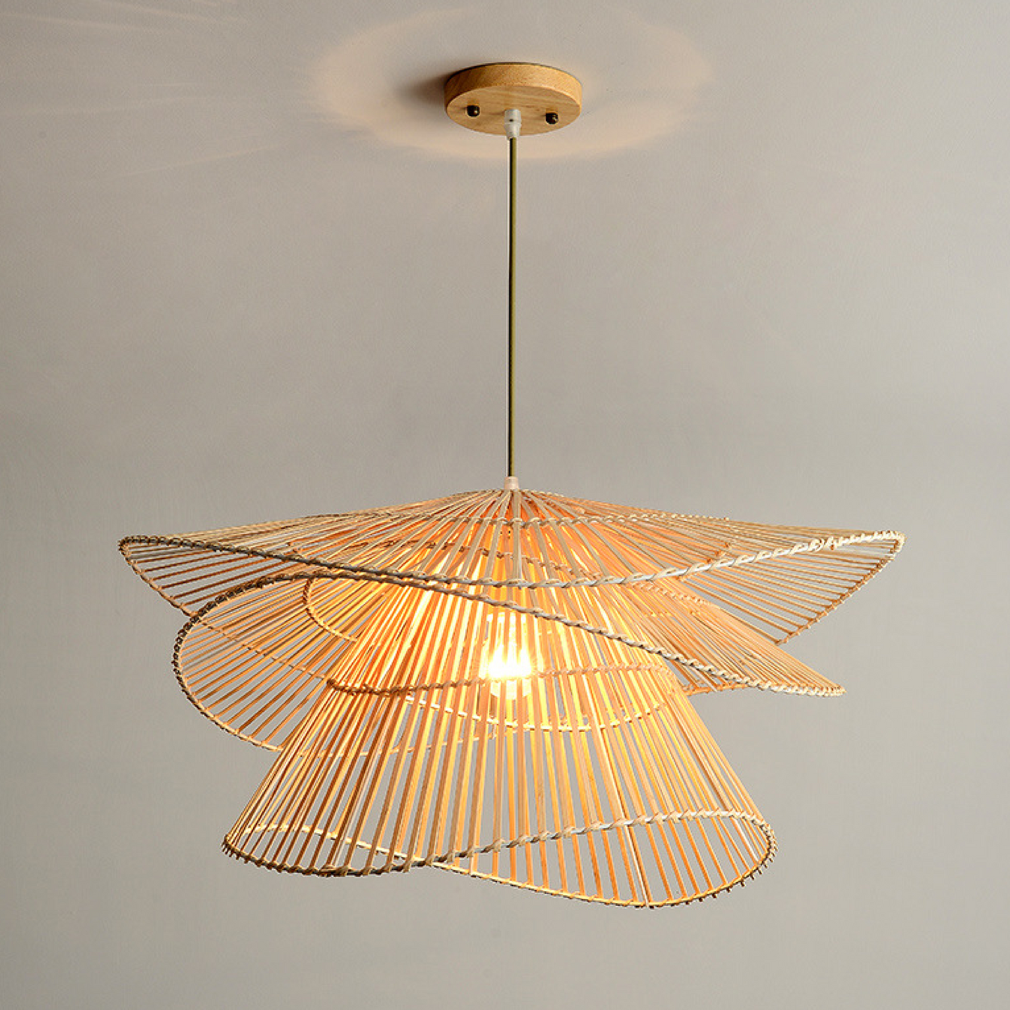 Woodhaven | Edle Hängelampe aus Rattanholz 4