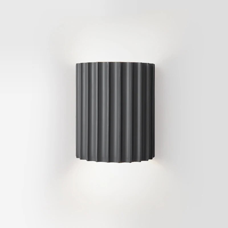Lampada da parete moderna in resina – Illuminazione artistica per interni contemporanei