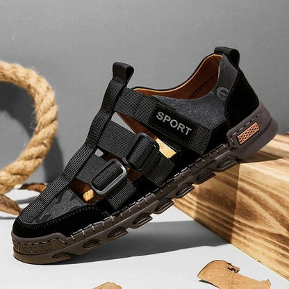 https://cdn.shopify.com/s/files/1/0748/5590/7594/files/ademende-zomersandalen-heren.jpg?v=1741165129