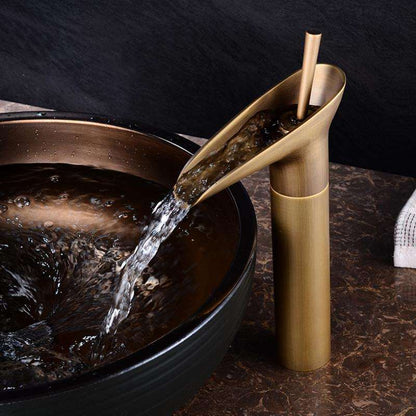 Wellen – Nostalgia Waterfall Washbasin Faucet