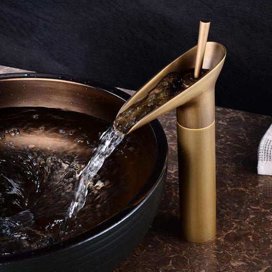 Wellen – Nostalgia Waterfall Washbasin Faucet