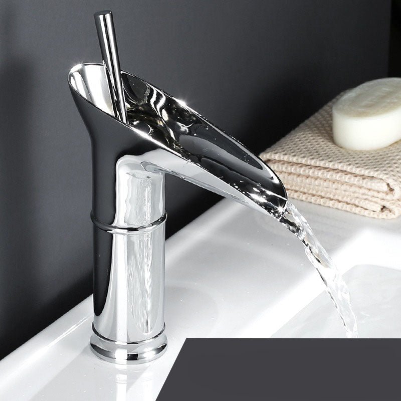Wellen – Nostalgia Waterfall Washbasin Faucet