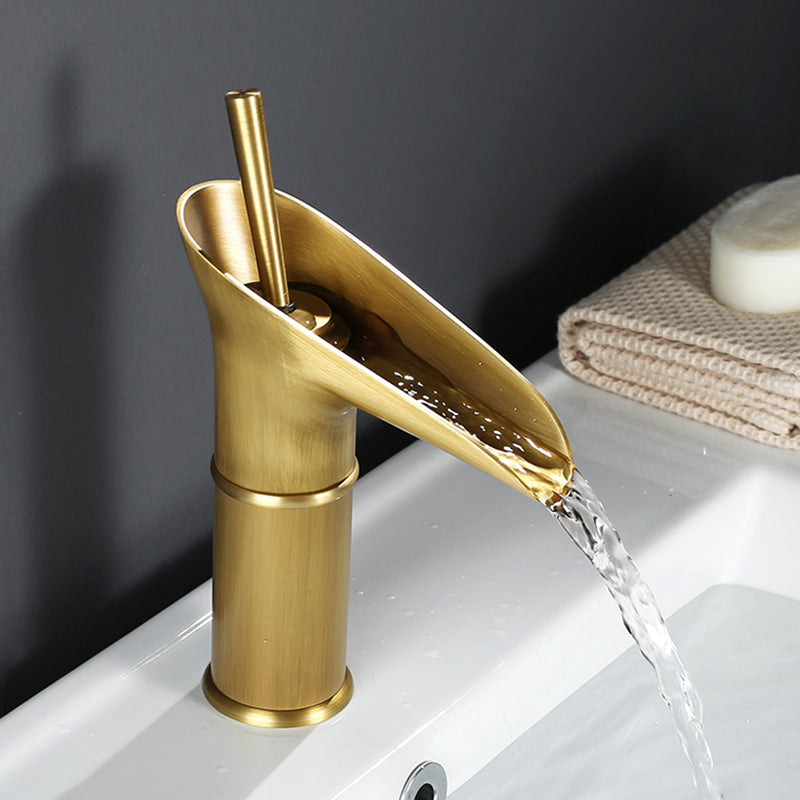 Wellen – Nostalgia Waterfall Washbasin Faucet