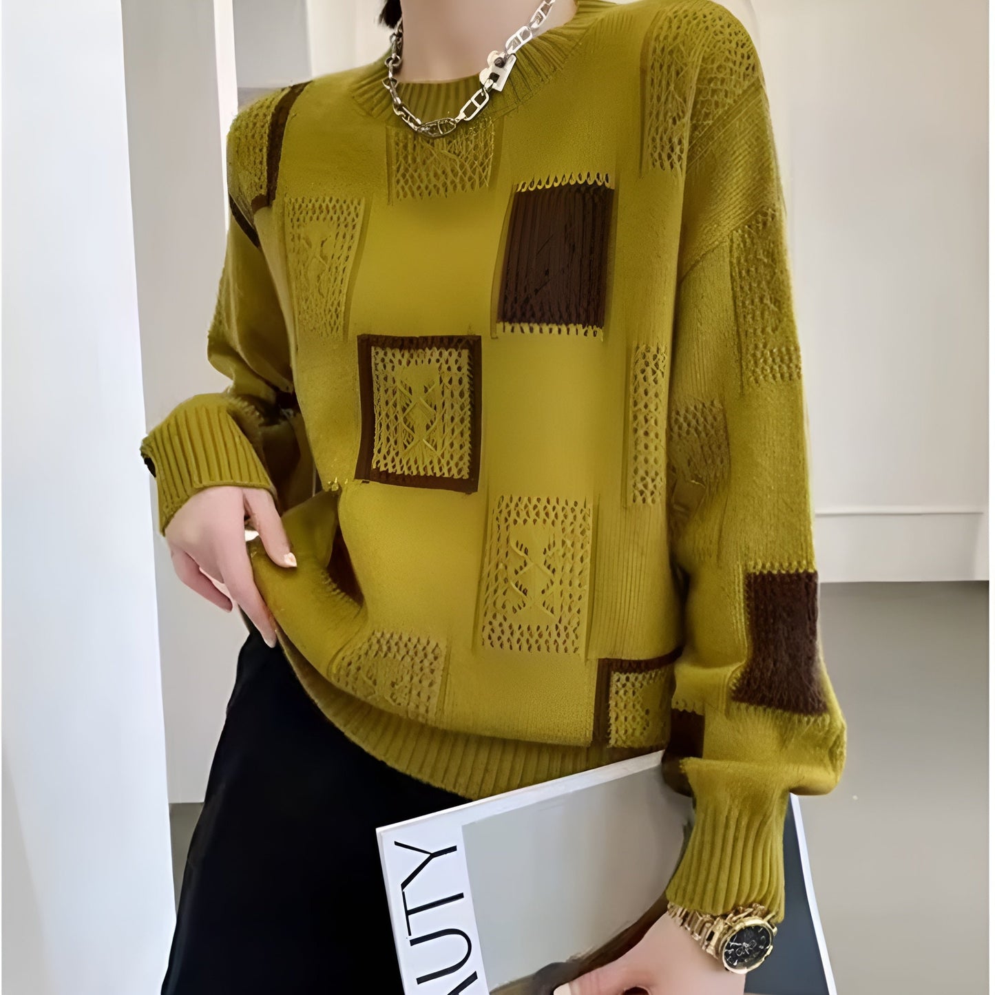 Carla – Luxurious women's sweater – Soft, elegant & versatile to combine