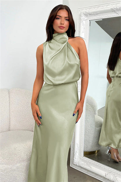 Carlina – Long satin dress with halter neckline – Elegant, flowing & ideal for special occasions