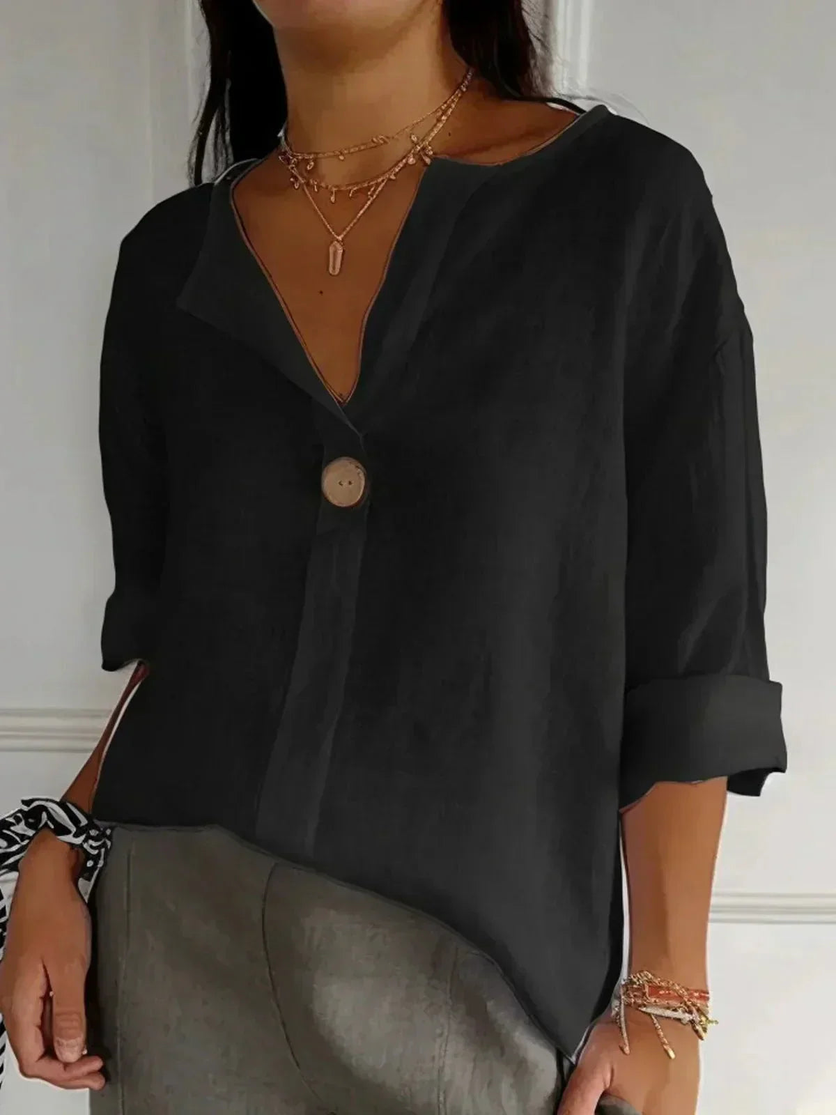 Damen Lindala Top | Casual V-neck shirt for every occasion