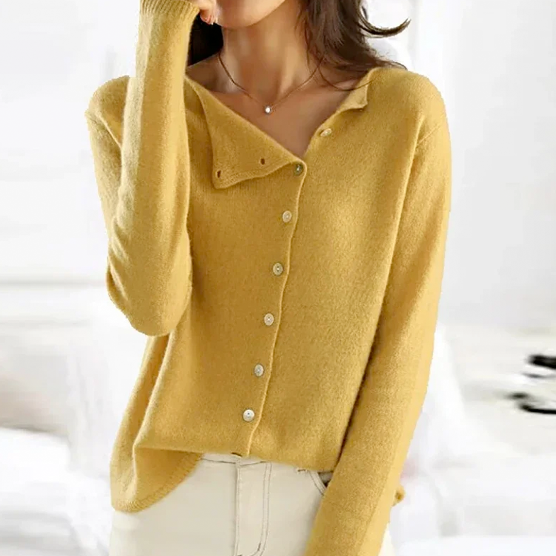 Classic knit cardigan with buttons for elegance and comfort