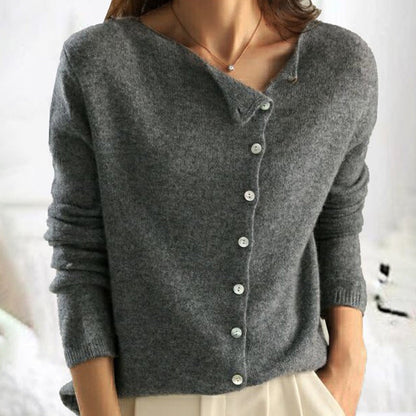 Classic knit cardigan with buttons for elegance and comfort
