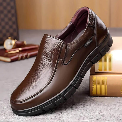 Orthopedic hiking shoes for comfort with every step