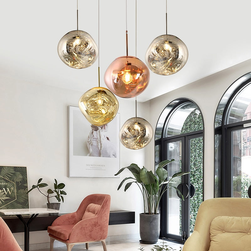 GentleGlow – Clear pendant light for a calming atmosphere
