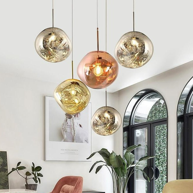 GentleGlow – Clear pendant light for a calming atmosphere