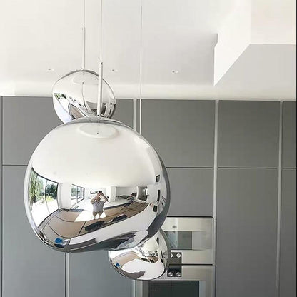 GentleGlow – Clear pendant light for a calming atmosphere