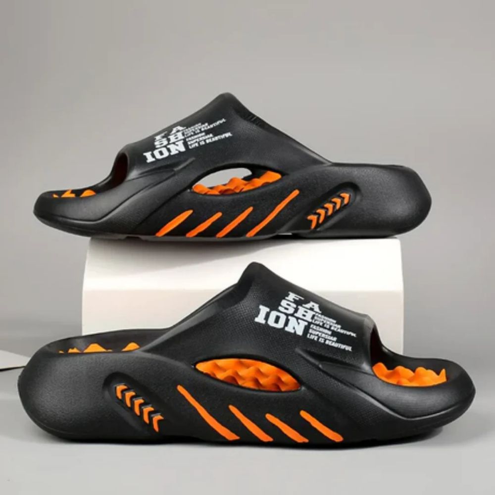 https://cdn.shopify.com/s/files/1/0748/5590/7594/files/veelzijdige-zomerpantoffels-heren-zwart.jpg?v=1741247671