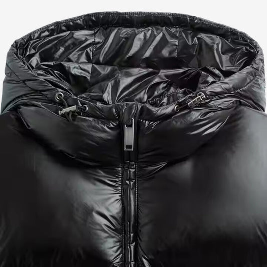 Winter wonder: Versatile puffer jacket for style and warmth